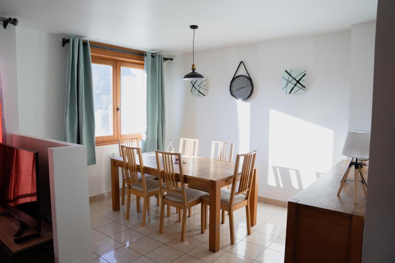 Ferienwohnung Kasa Jura - Au Coeur Des Monts Saint-Claude Exterior foto