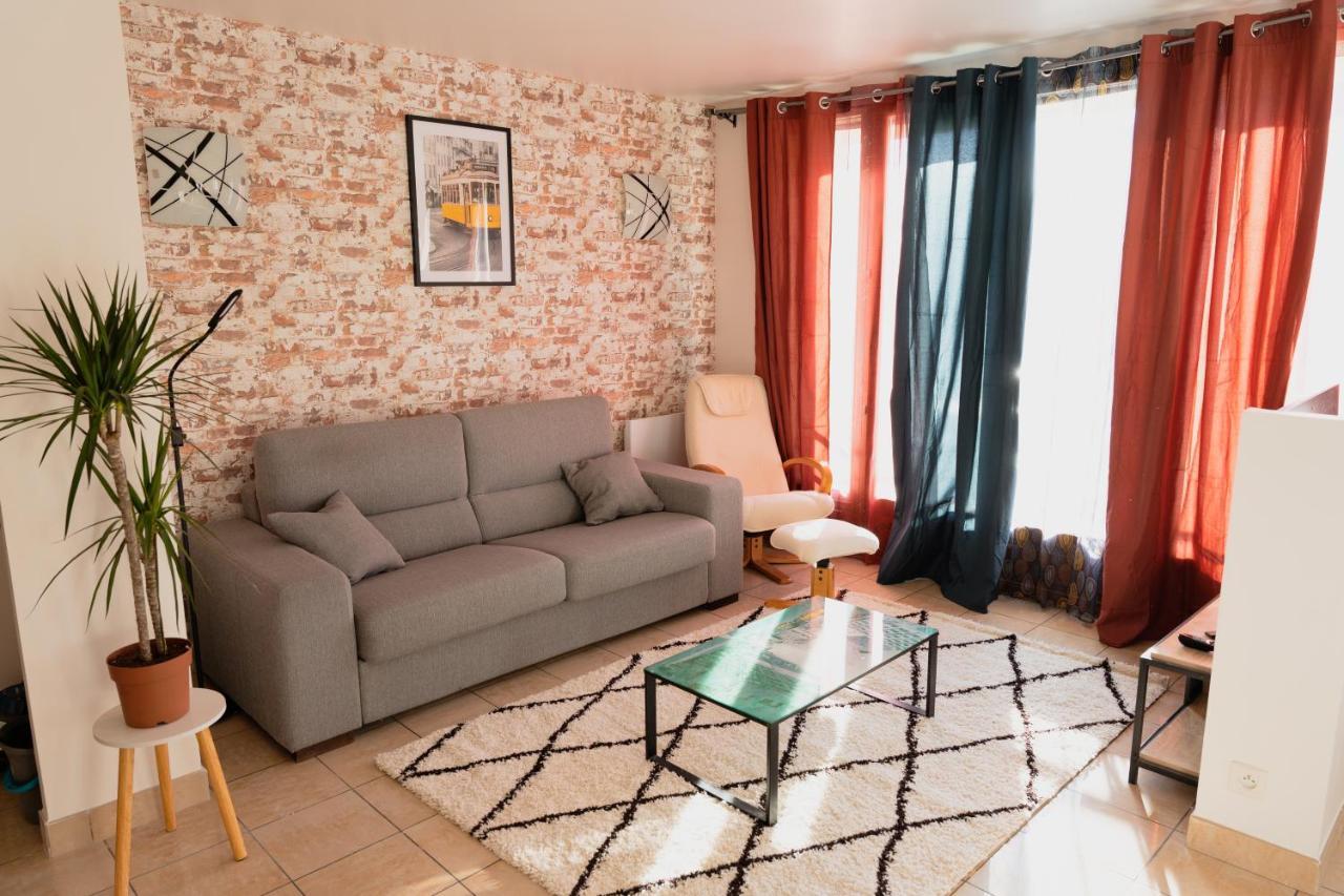 Ferienwohnung Kasa Jura - Au Coeur Des Monts Saint-Claude Exterior foto